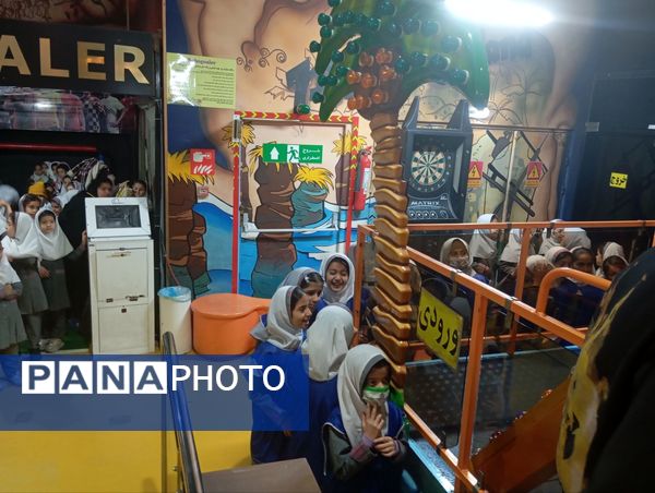 اردو تفریحی دانش آموزان دبستان دخترانه نرجس یک و دو 