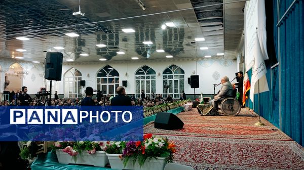 انس با قرآن در امامزاده سید حمزه