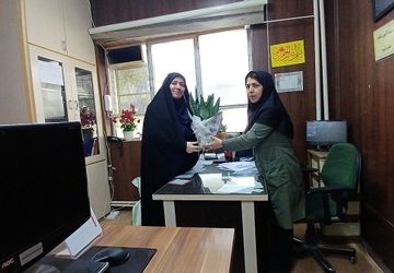 قدردانی از زحمات نیروی انتظامی به مناسبت هفته نیروی انتظامی در دبیرستان بشرا فردیس 