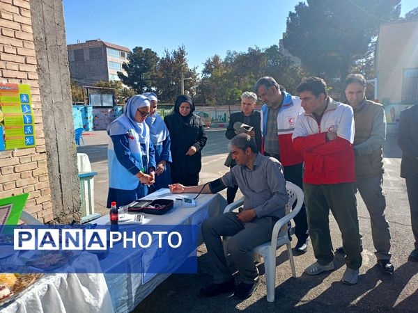  افتتاحیه پارک سلامت و آغاز به کار سفیران محیط یار  دبستان بنت الهدی صدر