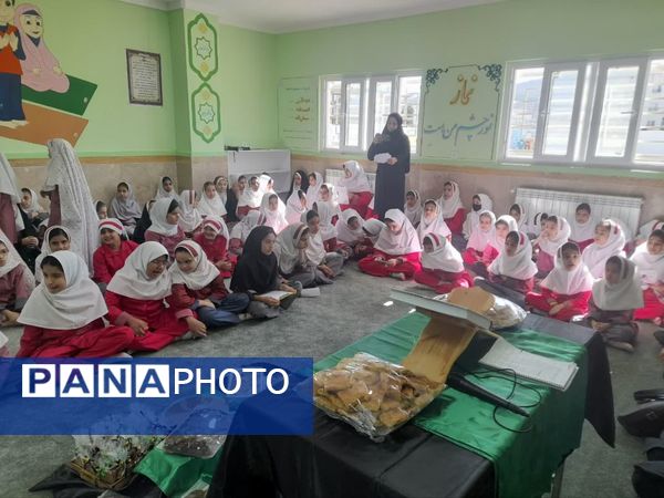مراسم معنوی روضه حضرت فاطمه زهرا (س) در دبستان فردوس