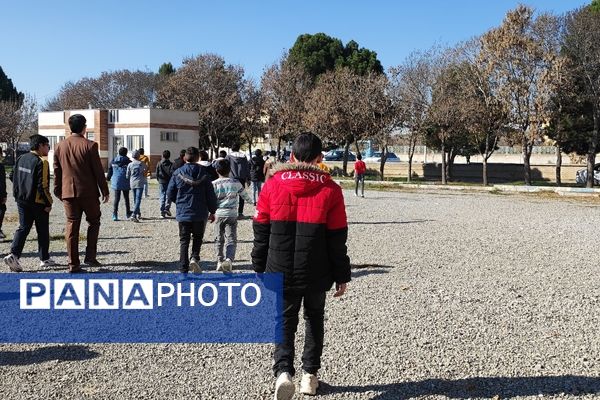 بازدید دانش‌آموزان دبیرستان فرزانگان از کتابخانه اندیشه شیروان