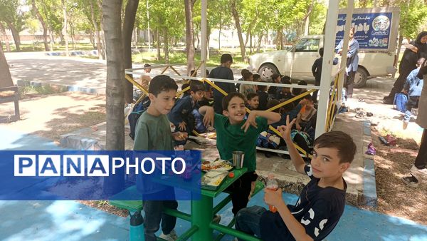 اردوی دانش‌آموزان مدرسه پسرانه مبین در پارک جنگلی شیروان