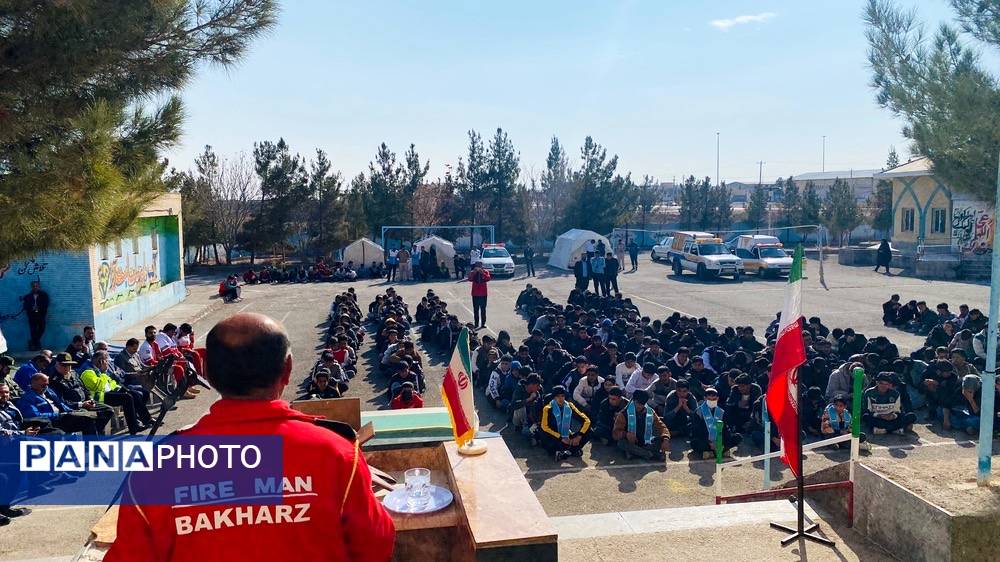 تمرین مقابله با بحران در هنرستان شهید باهنر باخرز
