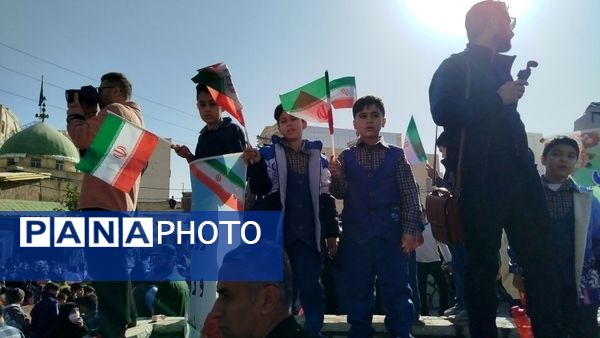 گرامیداشت روز دانش‌آموز همزمان با 13 آبان‌ در فردیس  