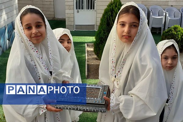 جشن شکفتن غنچه‌ ها، در دبستان مهرتابان بهارستان دو