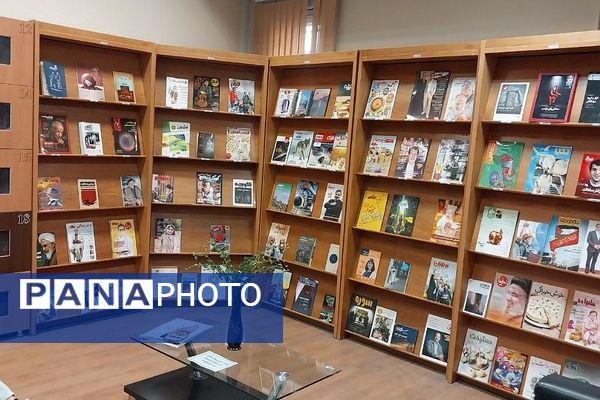 بازدید دانش‌آموزان از کتابخانه فرهنگسرای قلم در بهارستان‌دو