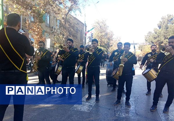 مراسم عزاداری شهادت حضرت فاطمه زهرا (س) در خیابان های نیشابور