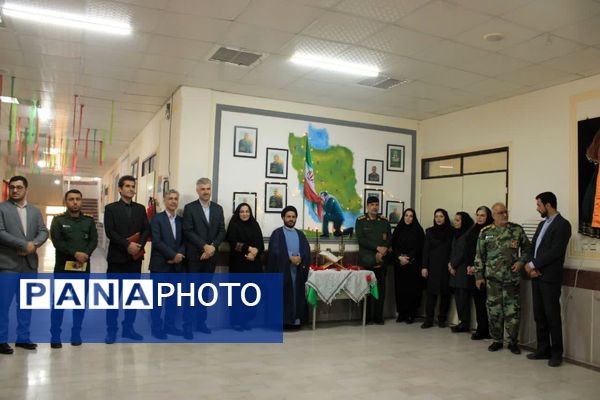 مراسم گرامیداشت هفته دفاع مقدس در هنرستان فاطمه‌الزهرا(س) گچساران