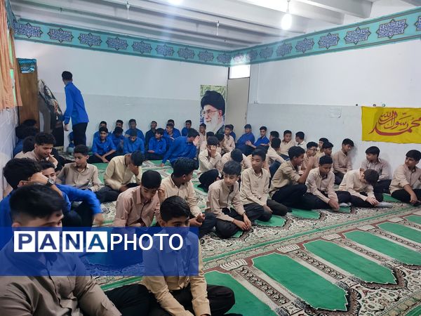 آموزش پیشگیری‌های اجتماعی در دبیرستان پسرانه جزیره بوموسی 