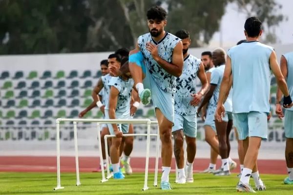 سامان فلاح با باند پزشکی در ترکیب استقلال