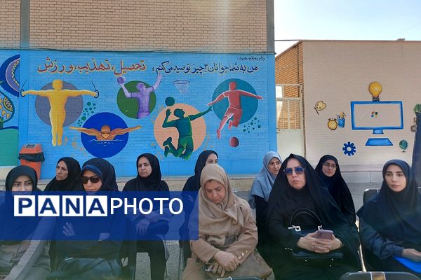 جشن عاطفه‌ها،  تجلی مهربانی دانش‌آموزان کهریزک 