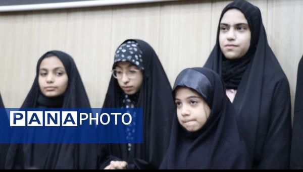 نشست ادبیات آیینی در دلیجان