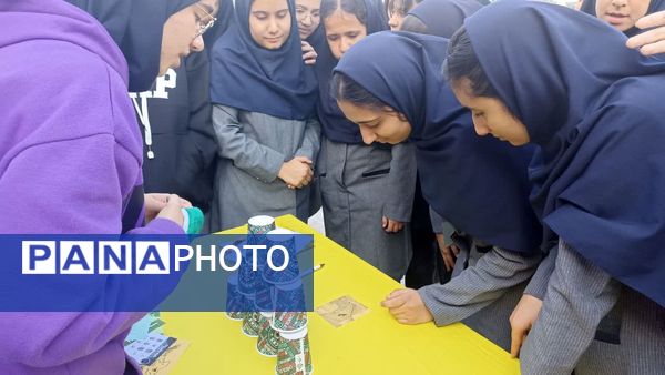  گرامیداشت دهه ریاضیات در دبیرستان آرمیتا مصلی‌ نژاد