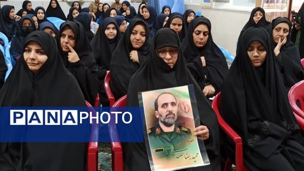مراسم گرامیداشت هفته دفاع مقدس در میبد