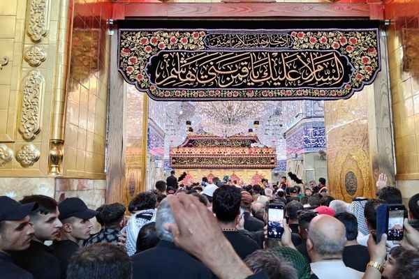 پیاده روی اربعین  و زیارت حرمین مطهر امام حسین علیه السلام و حضرت ابوالفضل عباس علیه السلام 