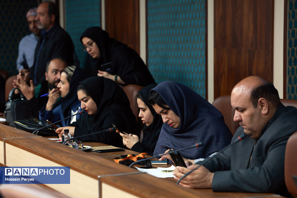 نشست خبری وزیر میراث فرهنگی، گردشگری و صنایع دستی و معاونان وزارتخانه با اصحاب رسانه