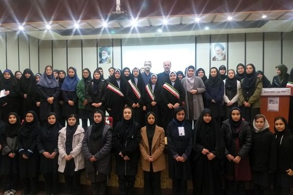 مسؤلیت‌پذیری، صبوربودن، مغرورنبودن از جمله ویژگی‌های منتخبان شورای دانش‌آموزی است