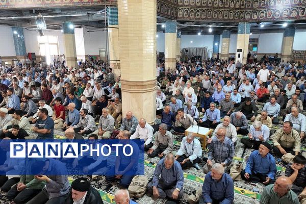 برپایی میز خدمت آموزش و پرورش شهرستان قدس در مصلی نماز جمعه