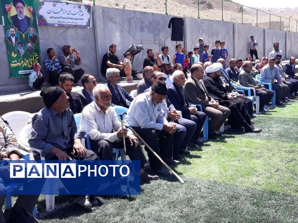 بهره‌برداری از چمن‌های مصنوعی روستای تولا و سنجدک شهرستان کوهسرخ
