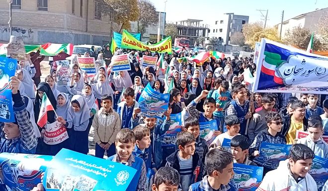 خروش مردم سورشجان در در راهپیمایی ۱۳ آبان