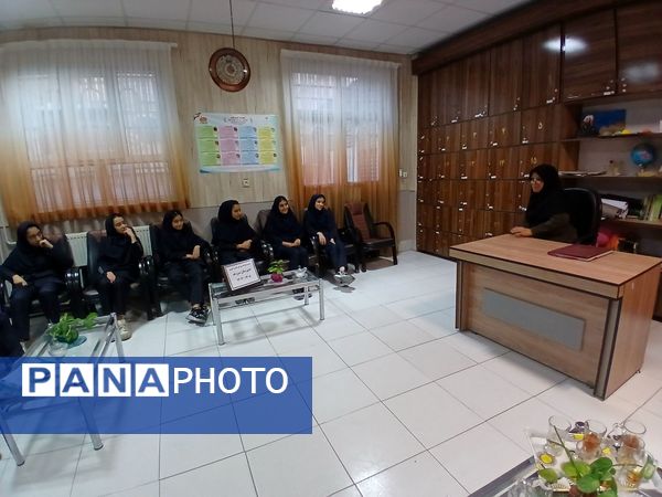 جلسه شورای دانش آموزی دبیرستان سروقد