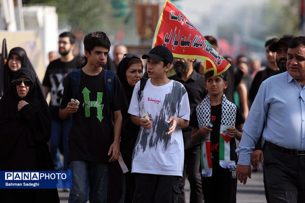 حضور کودکان و نوجوانان در جاماندگان اربعین حسینی - تهران