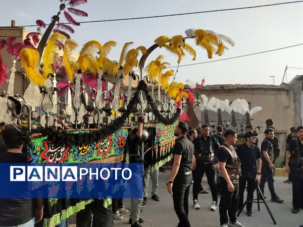 کاروان بزرگ علم گردانی در کاشان