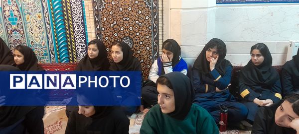 آموزش عملی آمادگی دفاعی در دبیرستان فرزانگان استعداد درخشان ملارد