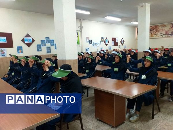 آیین افتتاحیه طرح کانون یاریگران زندگی و برپایی نمایشگاه مبارزه با آسیب‌های اجتماعی در دبیرستان شهید همت ملارد