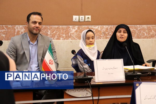 هم‌افزایی نیروهای پرورشی قطب پرند در نشست تخصصی رباط‌کریم