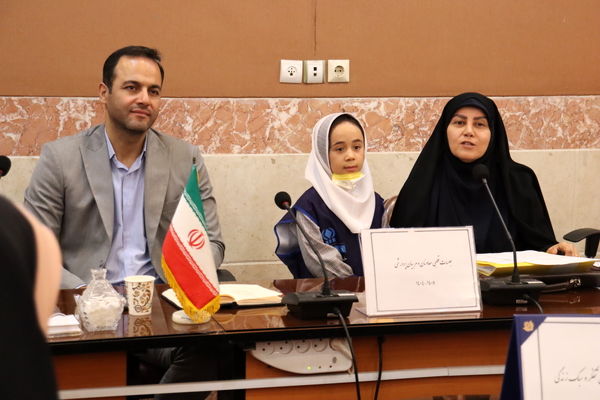 هم‌افزایی نیروهای پرورشی قطب پرند در نشست تخصصی رباط‌کریم