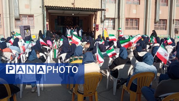 مراسم سیزدهم آبان ماه در مدرسه الزهرا با هدف استکبار ستیزی 