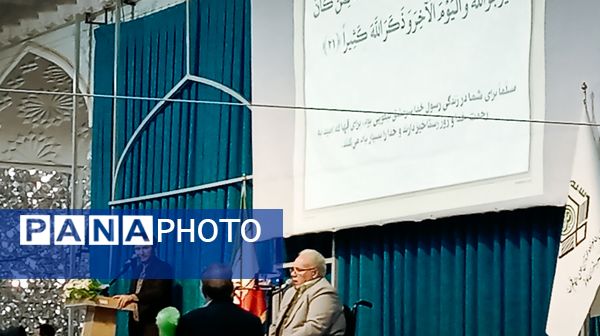 انس با قرآن در امامزاده سید حمزه