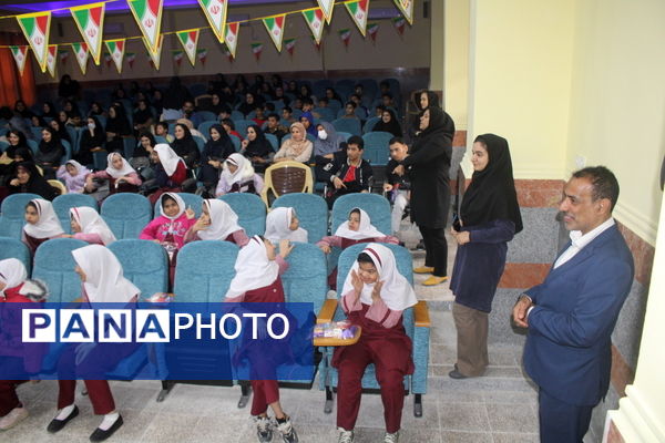 جشن دانش‌آموزان مدارس استثنایی شهرستان بوشهر به‌مناسبت میلاد حضرت زهرا (س) و روز مادر