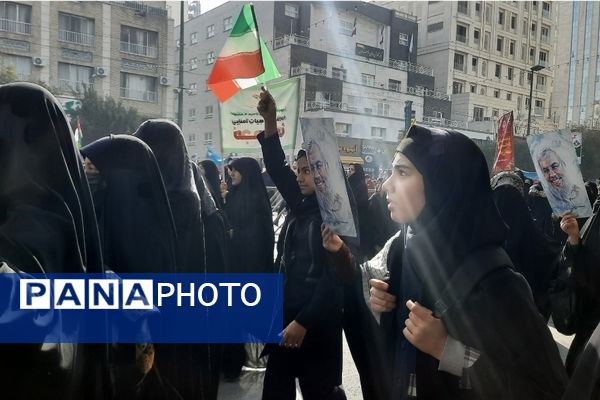  راهپیمایی ۱۳آبان روز ملی استکبار ستیزی و روز دانش آموز 