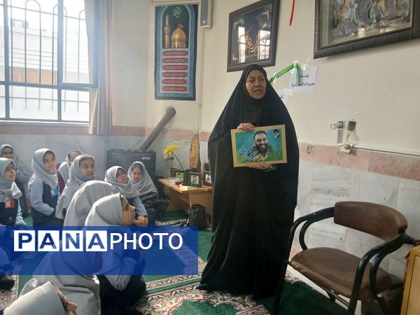 روایتگری زندگی  شهدا از زبان خواهر شهید محرابی دبستان میثاق ناحیه سه
