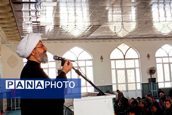 نشست شهردار کاشمر با تشکل های دانش‌آموزی دبیرستان نمونه آیت الله خامنه‌ای کاشمر