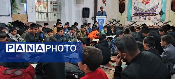 محفل انس با قرآن همزمان با هفته قرآن، عترت، نماز در شهرستان خلیل آباد 