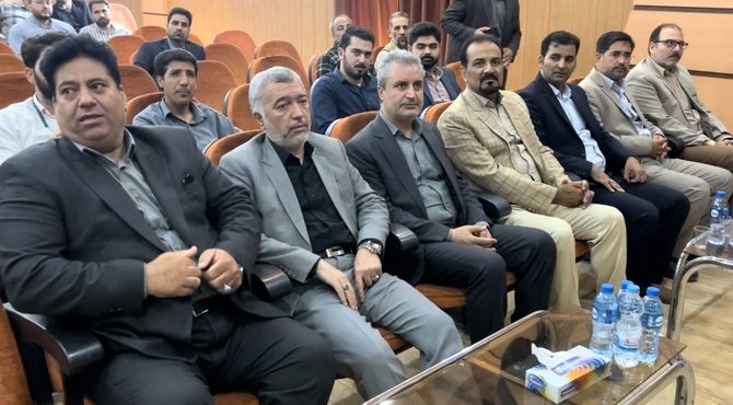 نشست مدیر کل آموزش و پرورش خراسان رضوی با مدیران مدارس شهرستان تربت جام