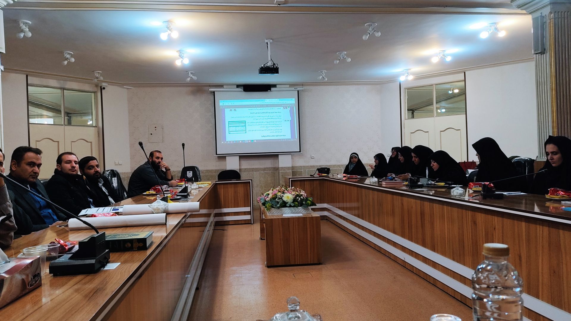 نشست تبیین برنامه‌های حوزه پرورشی آموزش‌ و پرورش بن