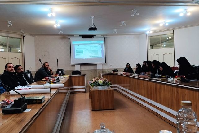 نشست تبیین برنامه‌های حوزه پرورشی آموزش‌ و پرورش بن