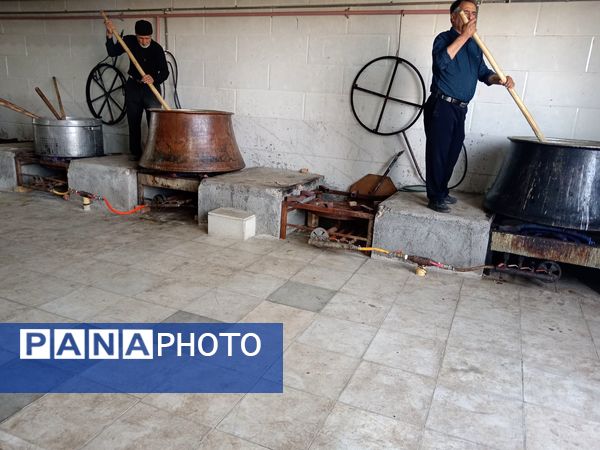 هیئت زنجیرزنی در روستای فیض آباد در صبح عاشورای حسینی 
