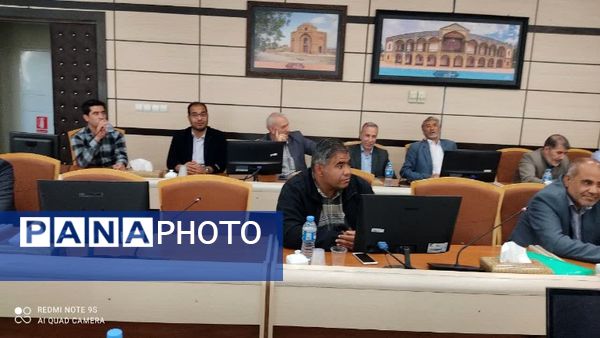 دیدار صمیمی فعالان مذهبی، خیران، مدیران و شوراهای بخش با استاندار خراسان شمالی 