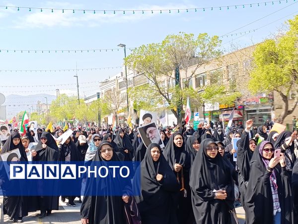 شرکت با شکوه مردم مشهد در راهپیمایی روز جهانی قدس