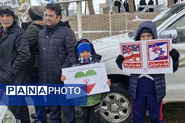 جشن انقلاب ایران در شهرستان زاوه