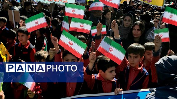 ۱۳ آبان از قاب مردم!