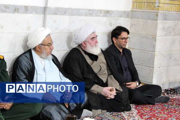 برگزاری مراسم گرامیداشت سالگرد ارتحال امام خمینی (ره) در شهر درق