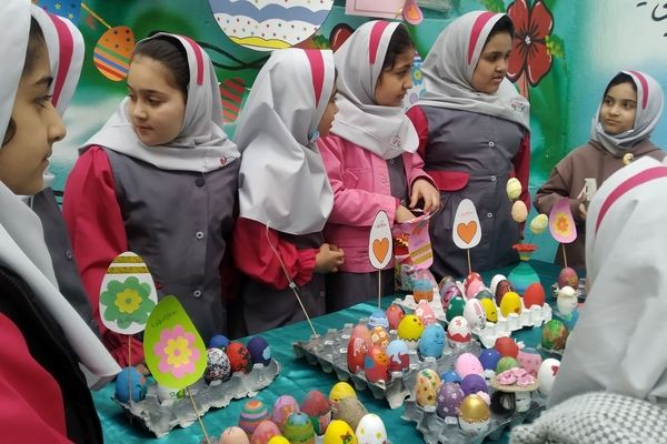 برگزاری جشنواره تخم مرغ رنگی در آموزشگاه دخترانه سارا،ملارد