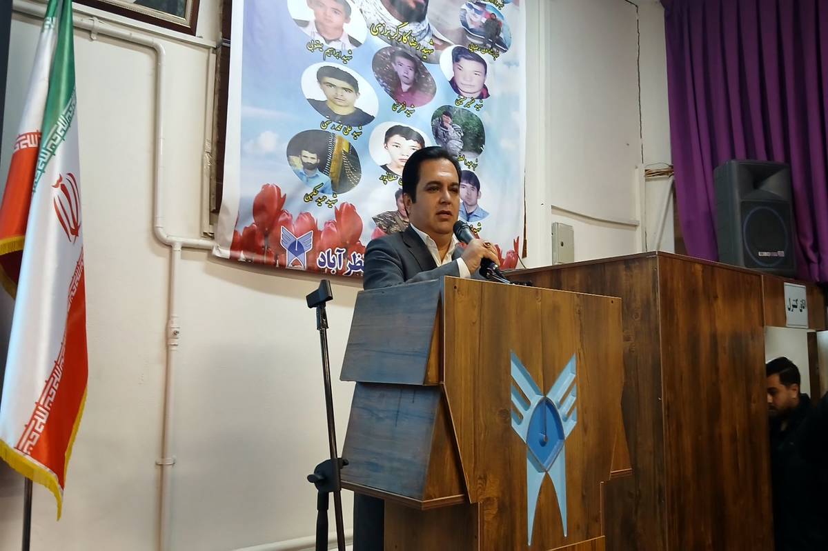 دانشجو موذن جامعه است و رسالت تاریخی بر دوش دارد